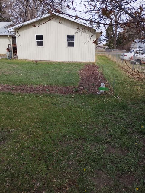 Tiny photo for 190 N Floweree Avenue, Cascade, MT 59421 (MLS # 30068662)