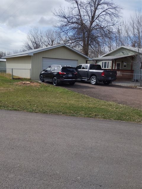 Tiny photo for 190 N Floweree Avenue, Cascade, MT 59421 (MLS # 30068662)