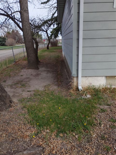 Tiny photo for 190 N Floweree Avenue, Cascade, MT 59421 (MLS # 30068662)