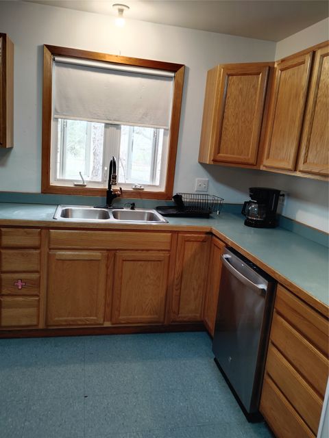 Tiny photo for 190 N Floweree Avenue, Cascade, MT 59421 (MLS # 30068662)
