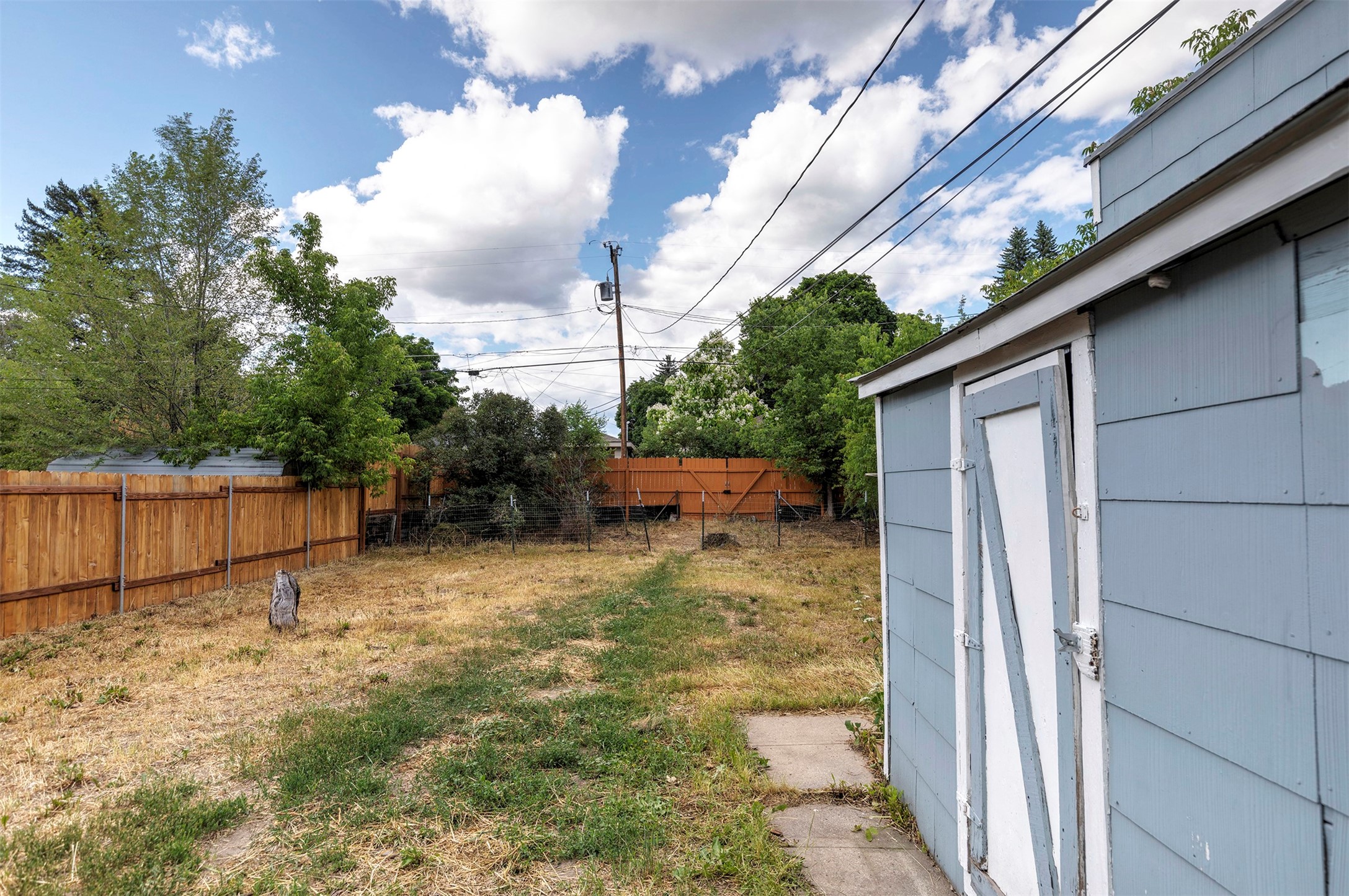 Missoula, Montana 59801, United States, 3 Bedrooms Bedrooms, ,2 BathroomsBathrooms,Residential,Pending,53123