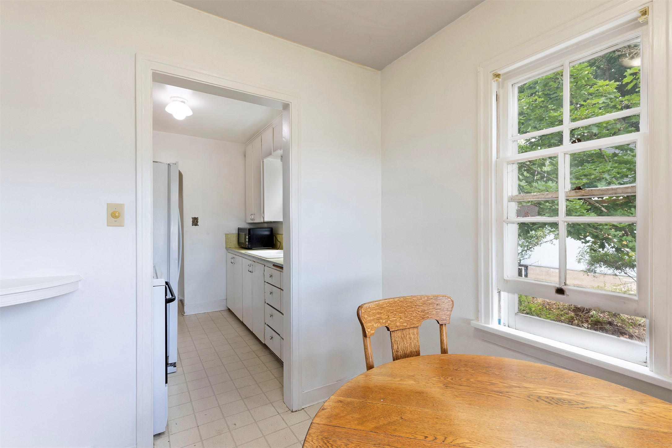 Missoula, Montana 59801, United States, 3 Bedrooms Bedrooms, ,2 BathroomsBathrooms,Residential,Pending,53123