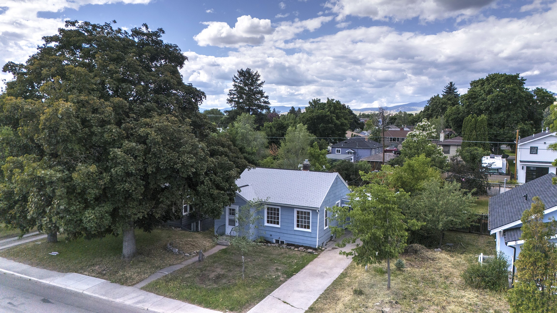 Missoula, Montana 59801, United States, 3 Bedrooms Bedrooms, ,2 BathroomsBathrooms,Residential,Pending,53123