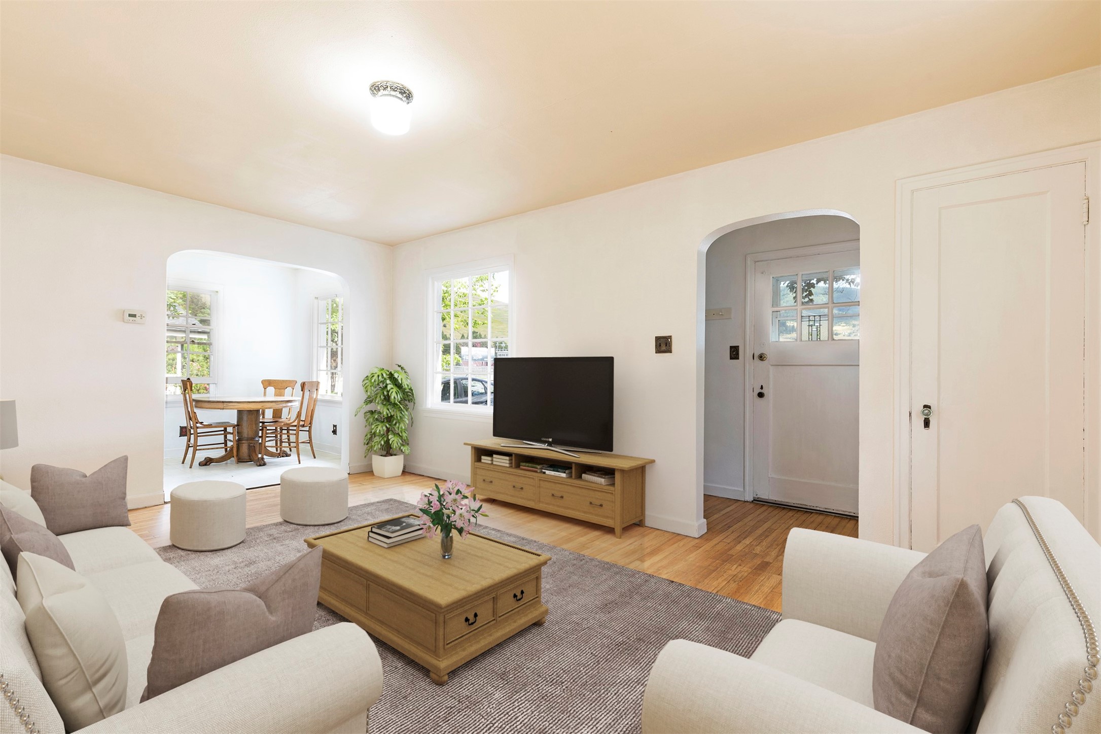 Missoula, Montana 59801, United States, 3 Bedrooms Bedrooms, ,2 BathroomsBathrooms,Residential,Pending,53123