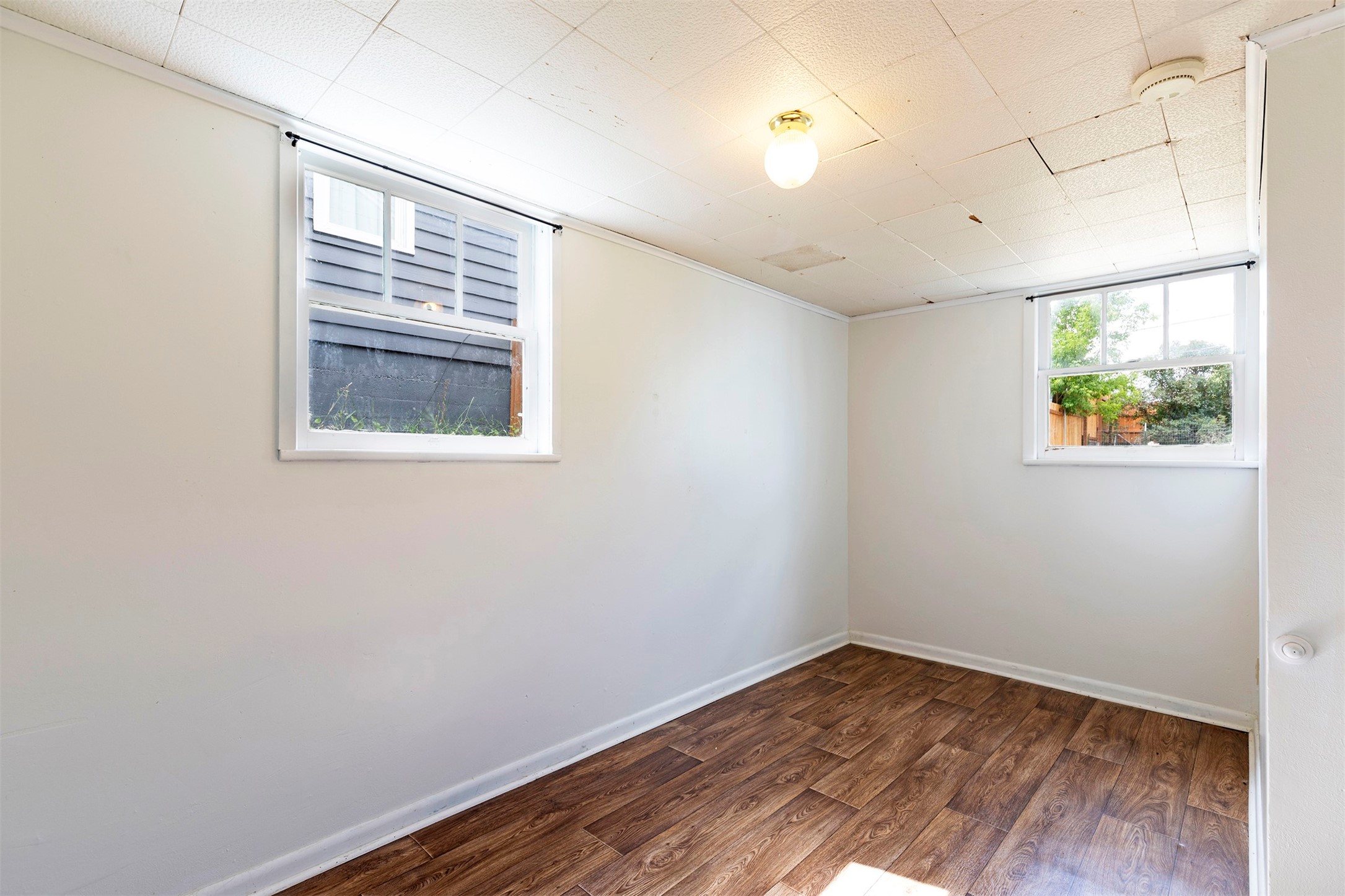 Missoula, Montana 59801, United States, 3 Bedrooms Bedrooms, ,2 BathroomsBathrooms,Residential,Pending,53123