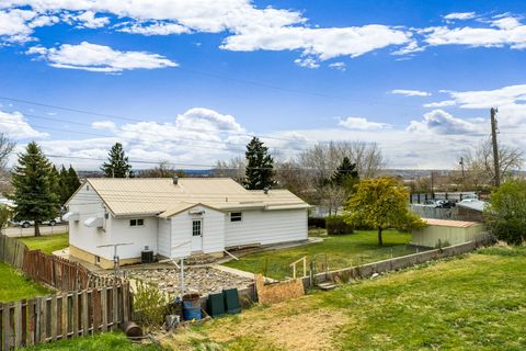 Tiny photo for 1919 Chicago Avenue, Black Eagle, MT 59414 (MLS # 30069561)