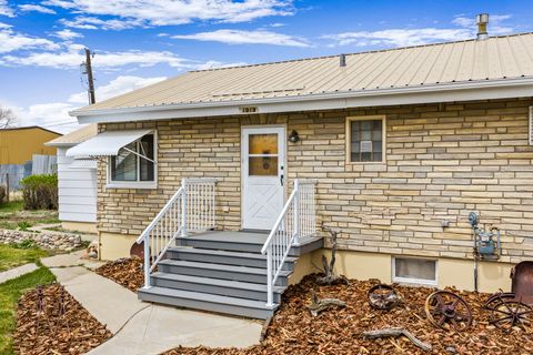 Tiny photo for 1919 Chicago Avenue, Black Eagle, MT 59414 (MLS # 30069561)