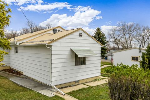 Tiny photo for 1919 Chicago Avenue, Black Eagle, MT 59414 (MLS # 30069561)