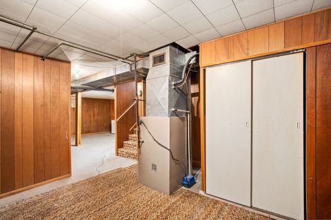 Tiny photo for 1919 Chicago Avenue, Black Eagle, MT 59414 (MLS # 30069561)