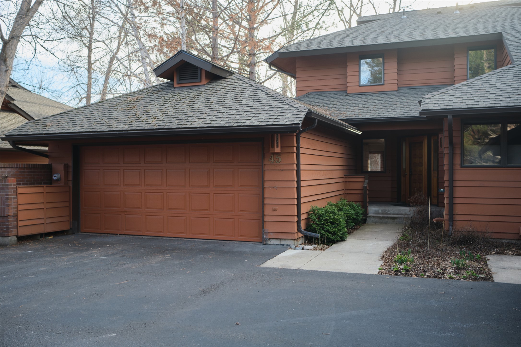 45 Brookside Way