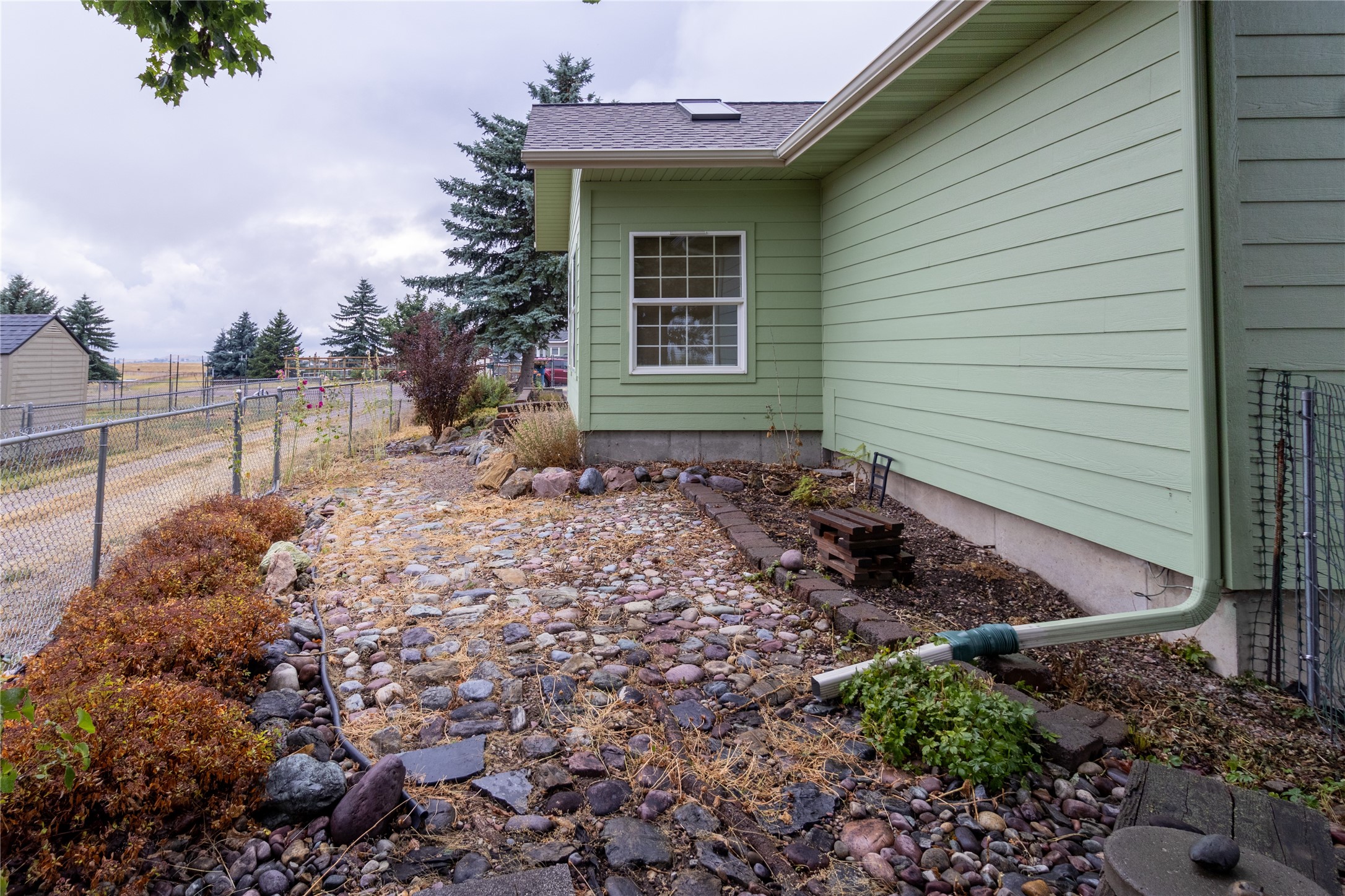 Polson, Montana 59860, United States, 4 Bedrooms Bedrooms, ,3 BathroomsBathrooms,Residential,Pending,49229