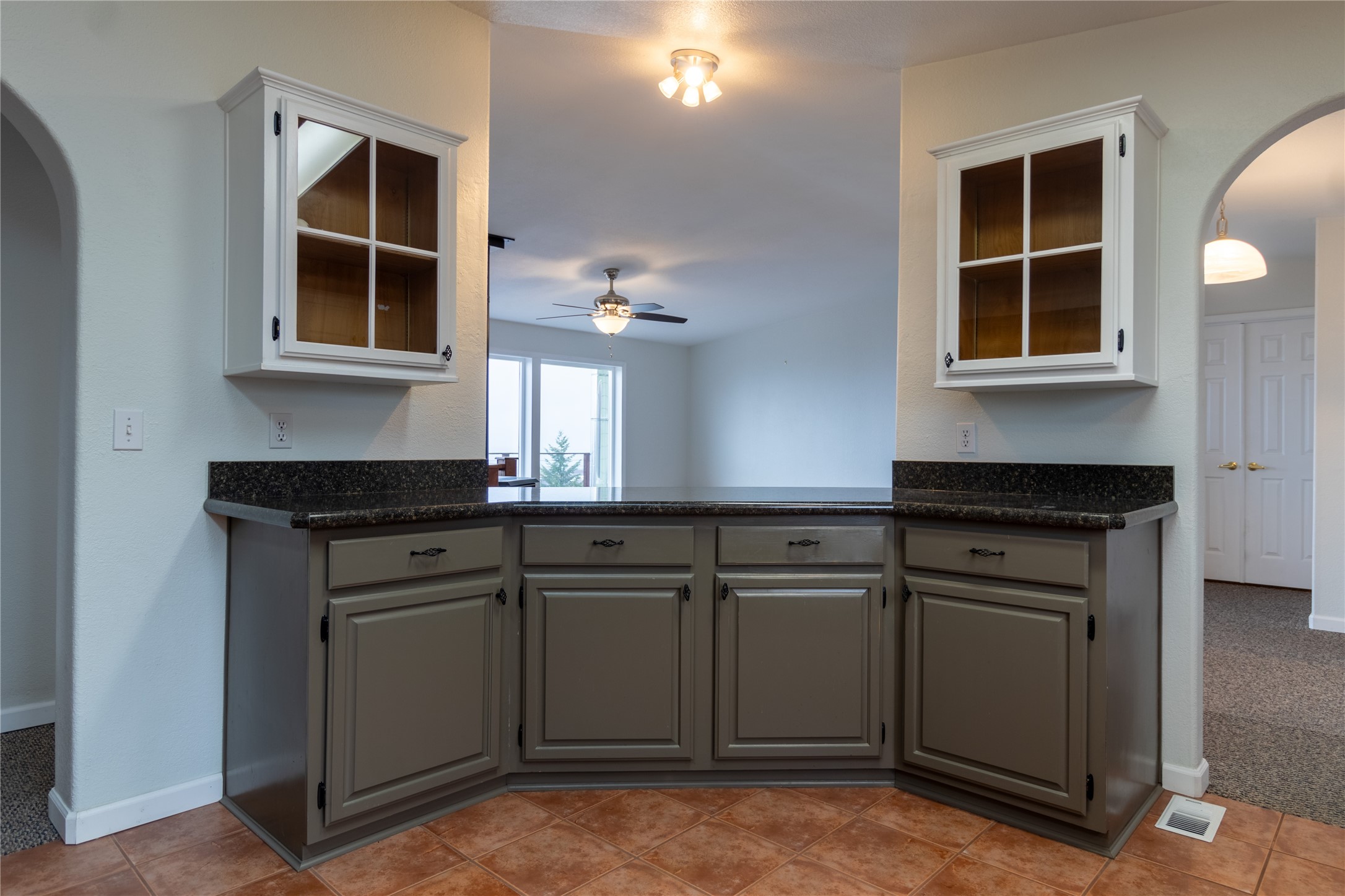 Polson, Montana 59860, United States, 4 Bedrooms Bedrooms, ,3 BathroomsBathrooms,Residential,Pending,49229