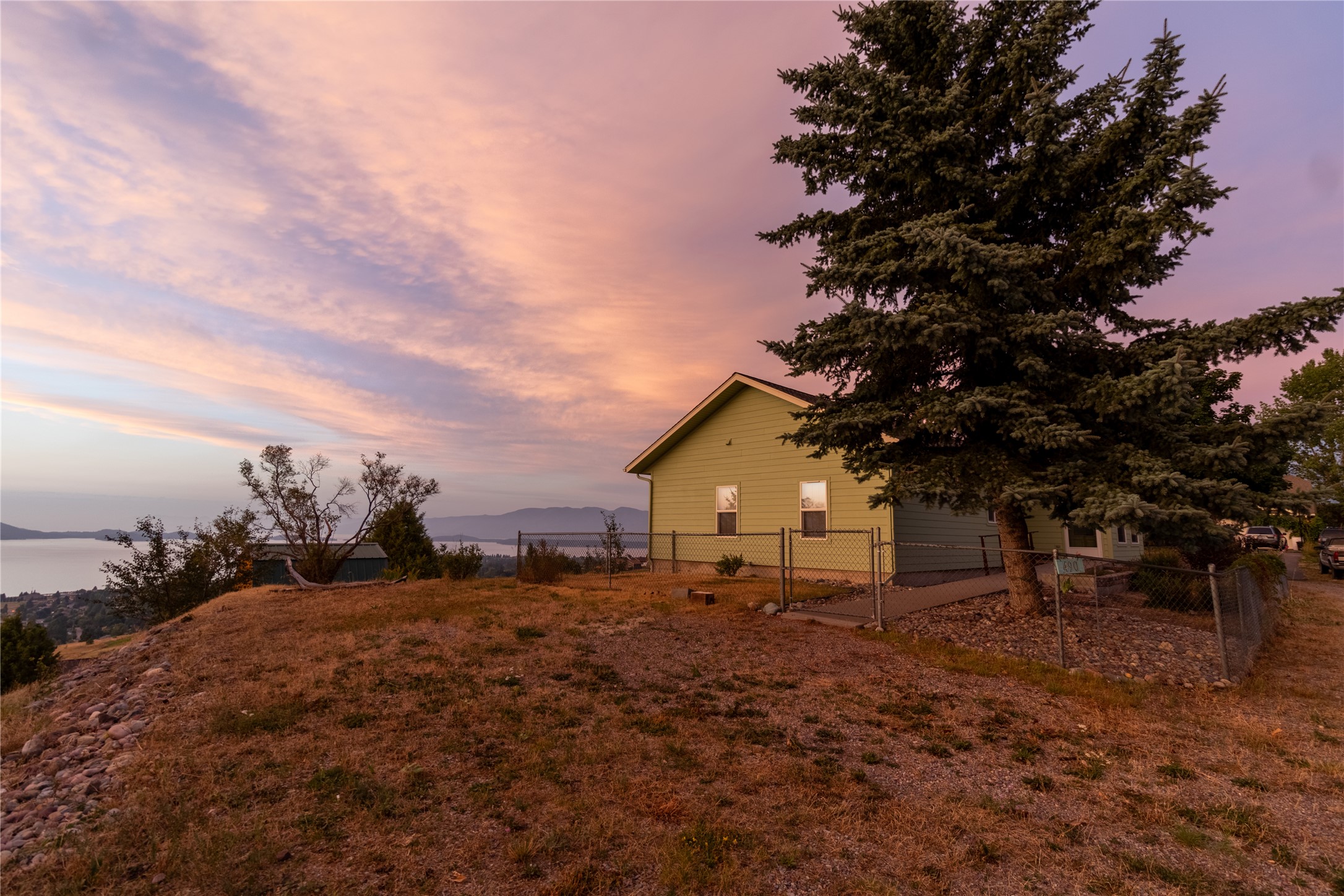 Polson, Montana 59860, United States, 4 Bedrooms Bedrooms, ,3 BathroomsBathrooms,Residential,Pending,49229