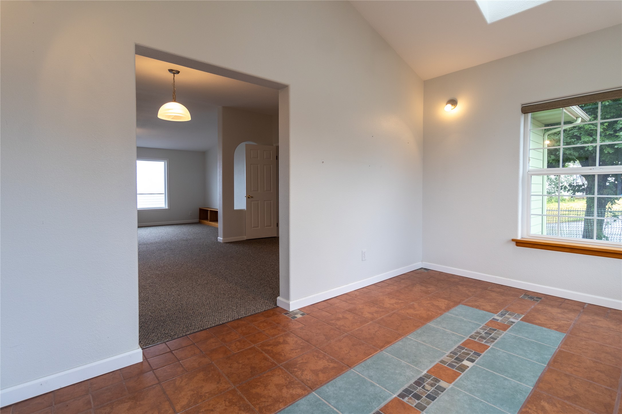 Polson, Montana 59860, United States, 4 Bedrooms Bedrooms, ,3 BathroomsBathrooms,Residential,Pending,49229