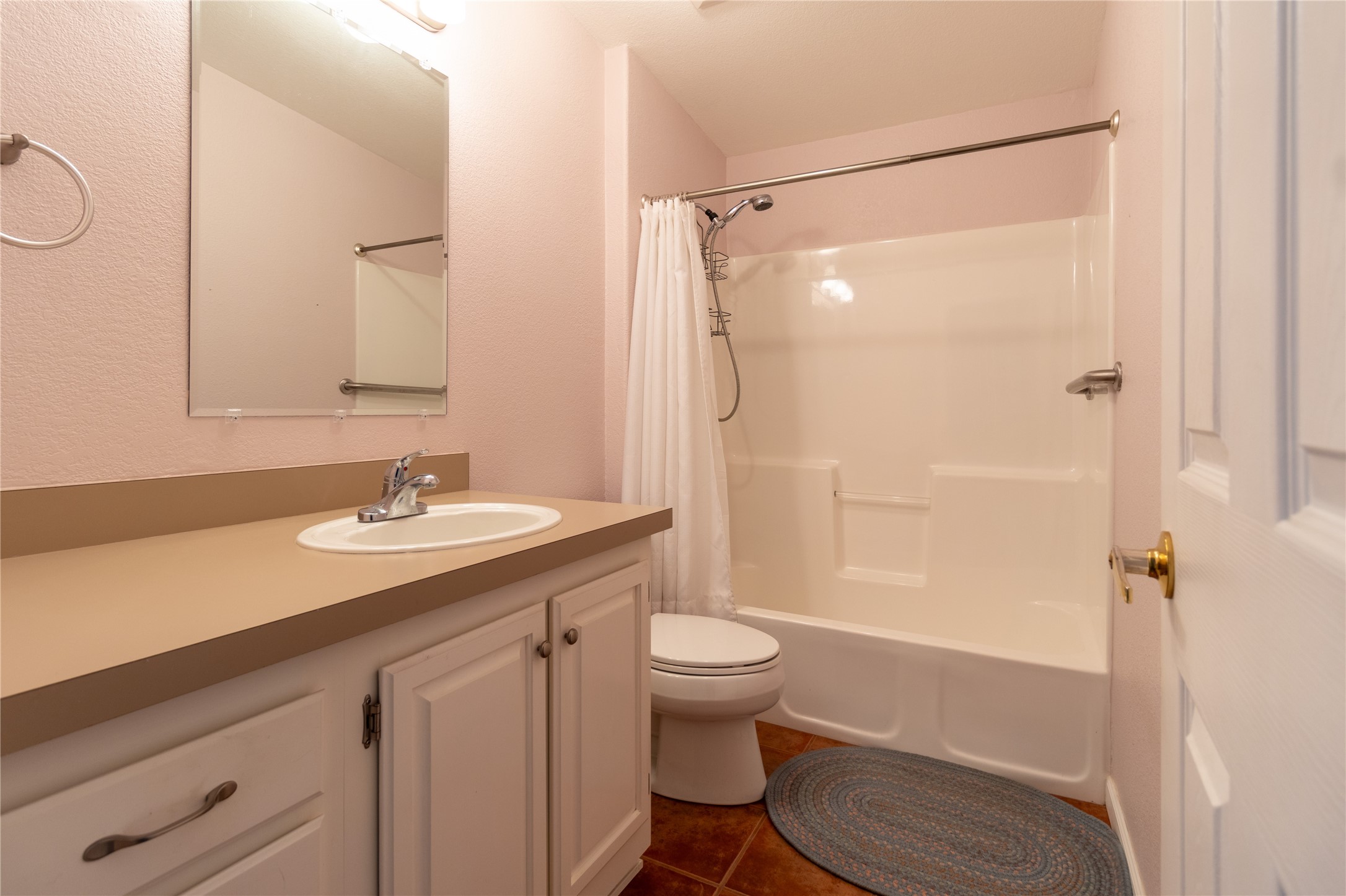 Polson, Montana 59860, United States, 4 Bedrooms Bedrooms, ,3 BathroomsBathrooms,Residential,Pending,49229