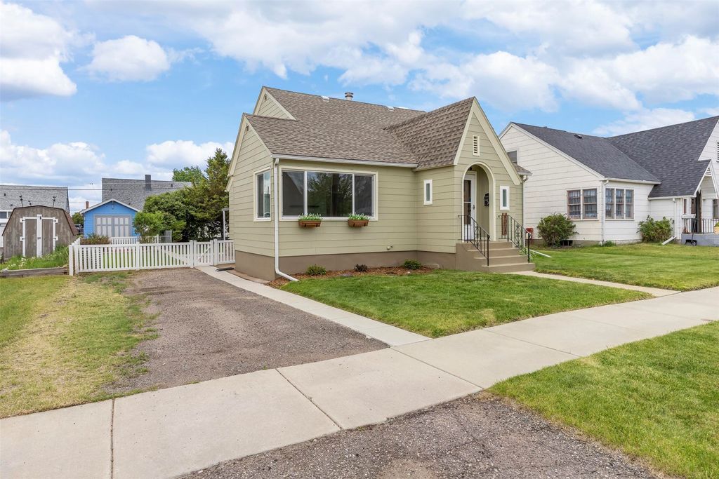 Photo of 1023 S Dakota Street, Butte, MT 59701 (MLS # 30072186)