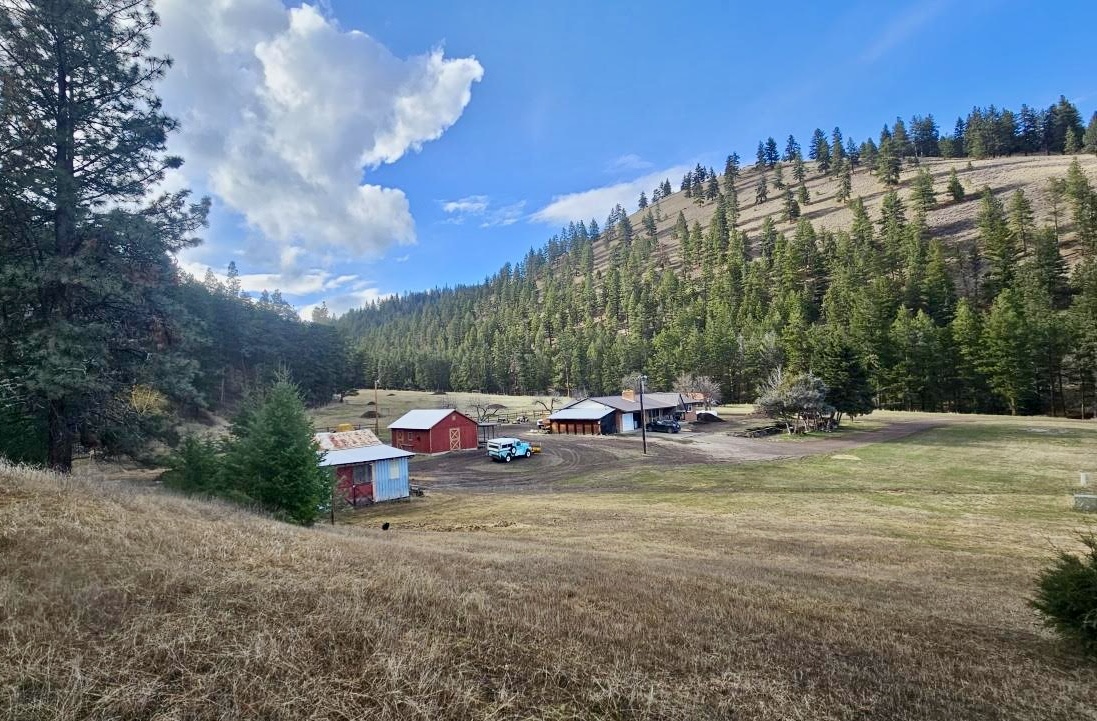 7425 Deadman Gulch Court