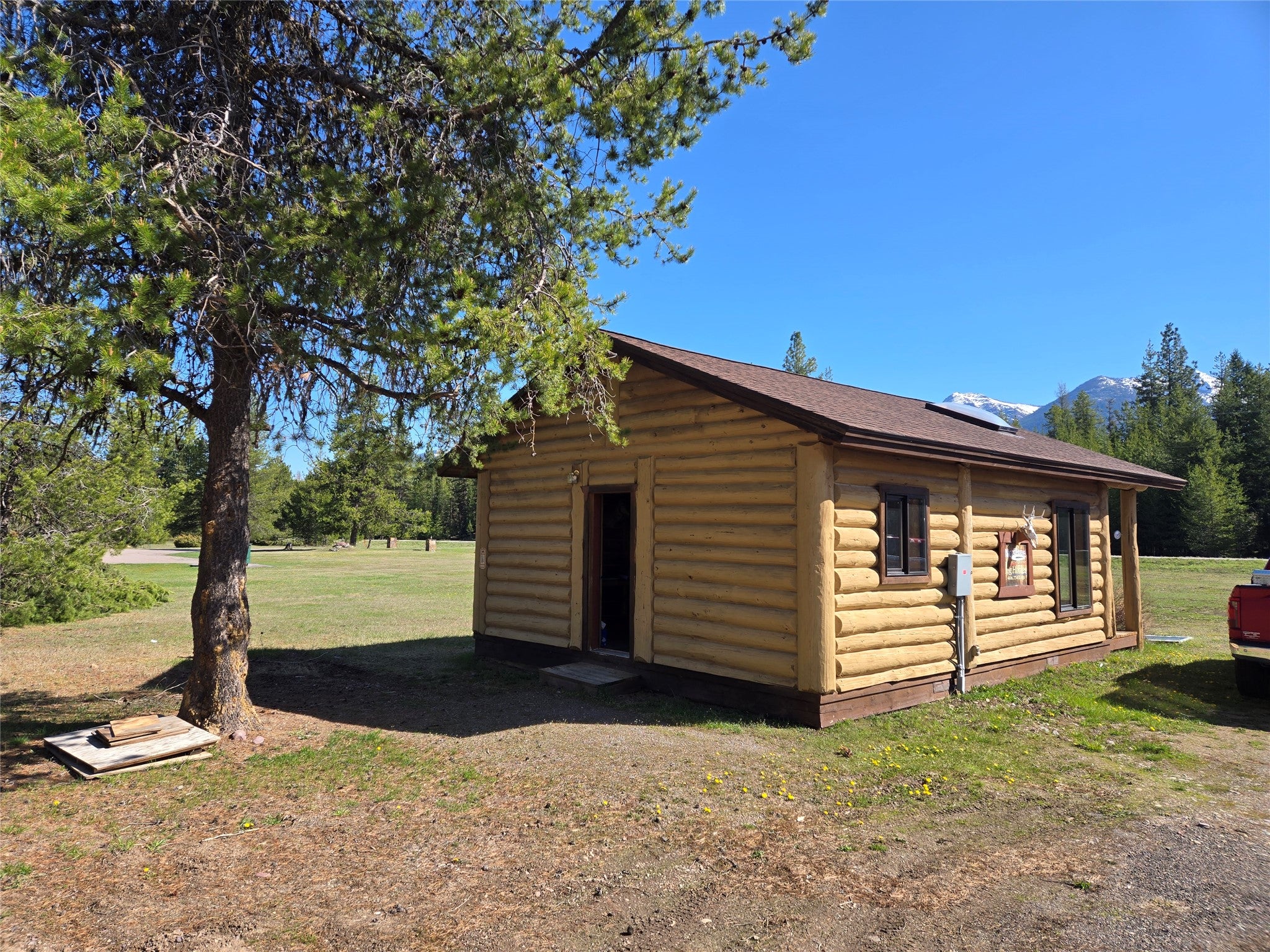 7377 Mt Highway 83