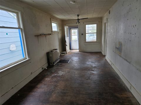 Tiny photo for 1111 E Commercial Avenue, Anaconda, MT 59711 (MLS # 30069586)