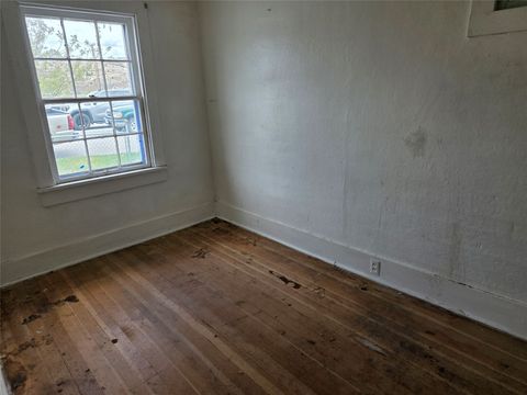 Tiny photo for 1111 E Commercial Avenue, Anaconda, MT 59711 (MLS # 30069586)