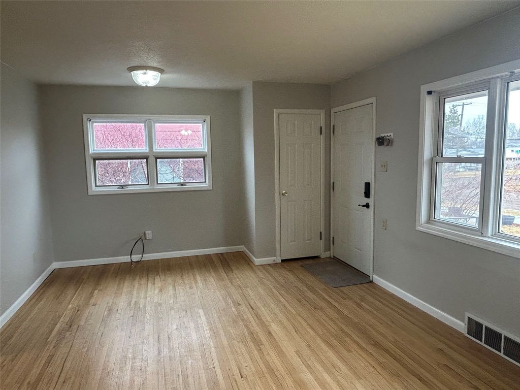 Photo of 1704 20th Avenue S, Great Falls, MT 59405 (MLS # 30066422)