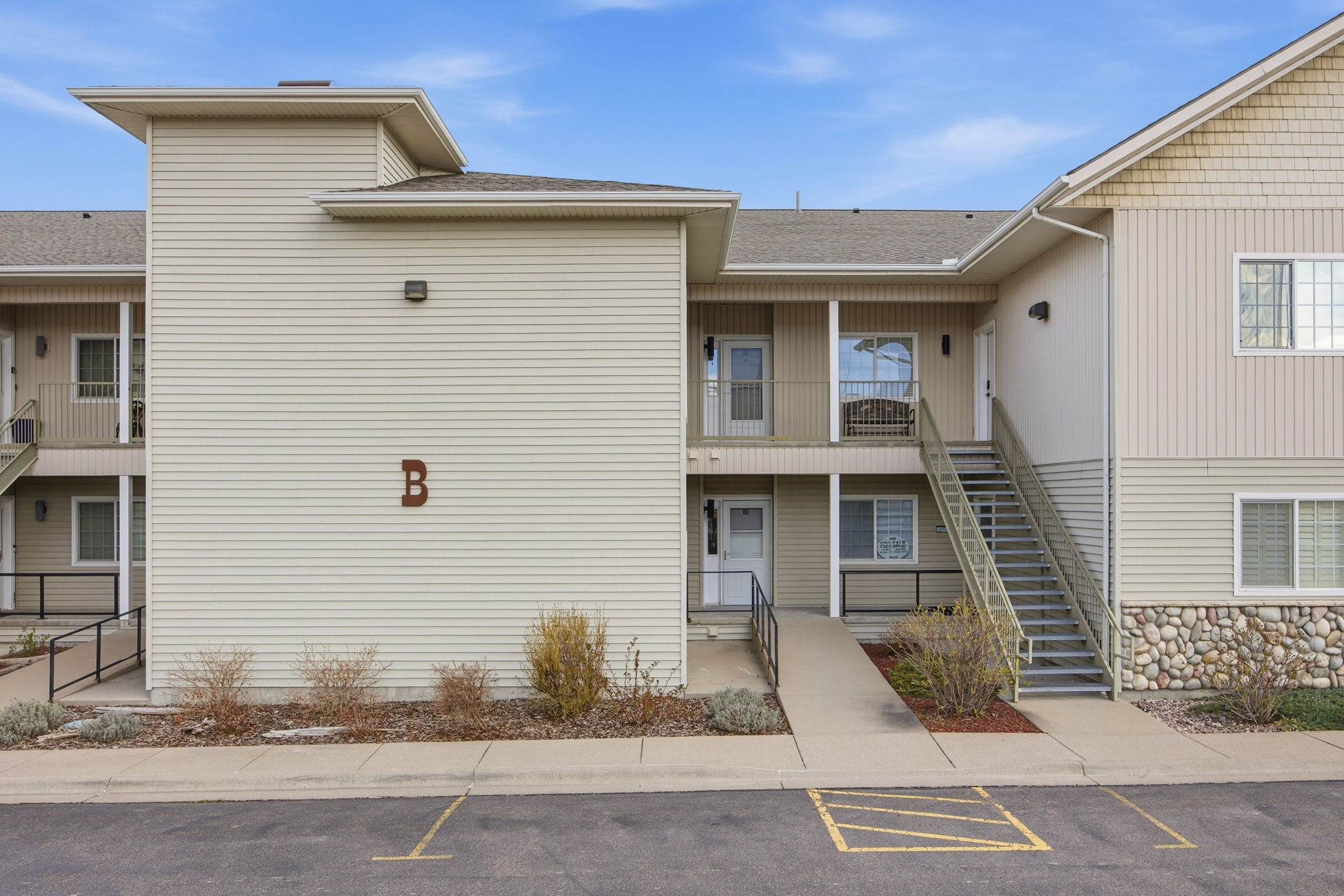 100 Rocky Point Road B6