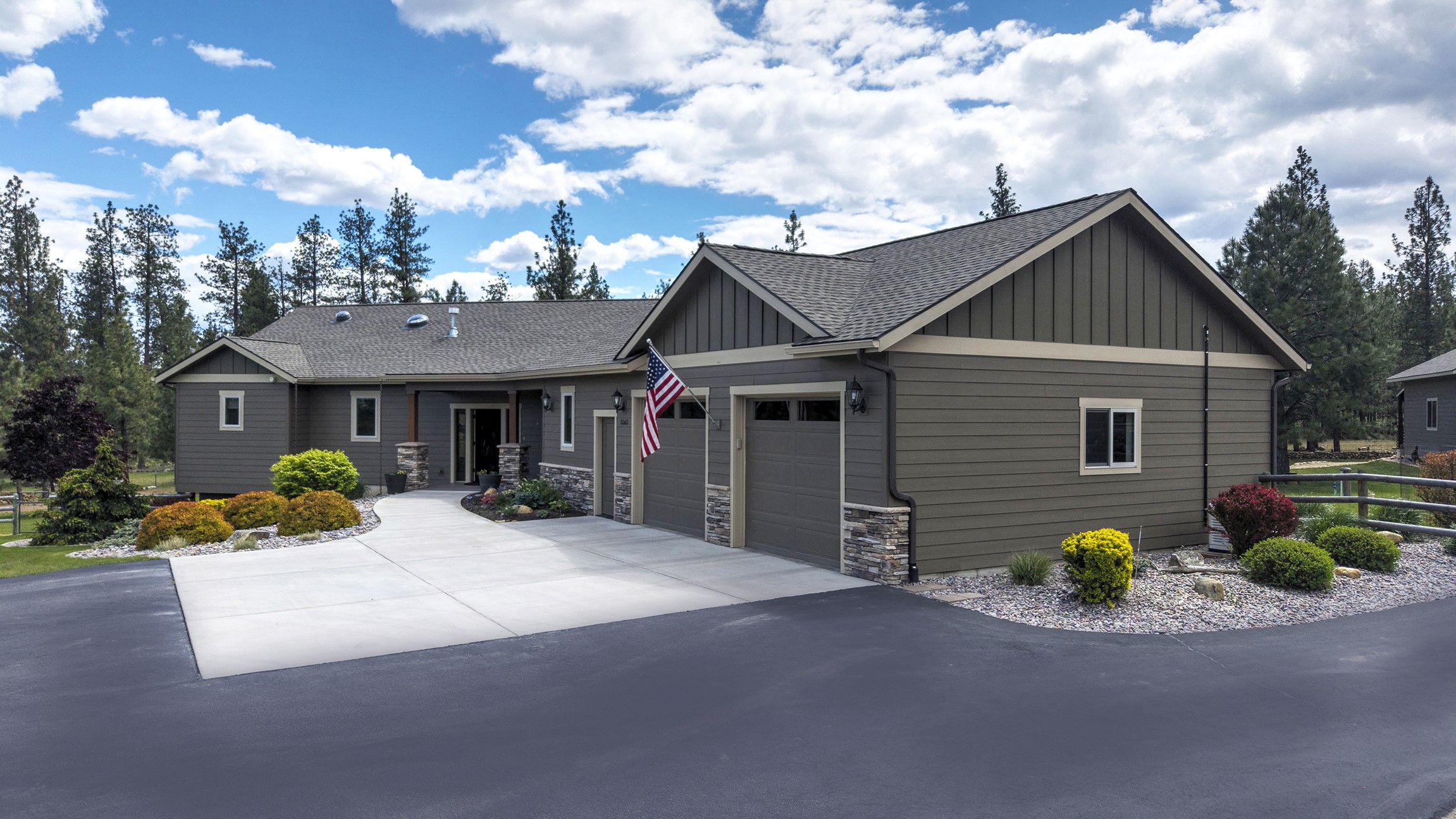 5565 White Tail Lane