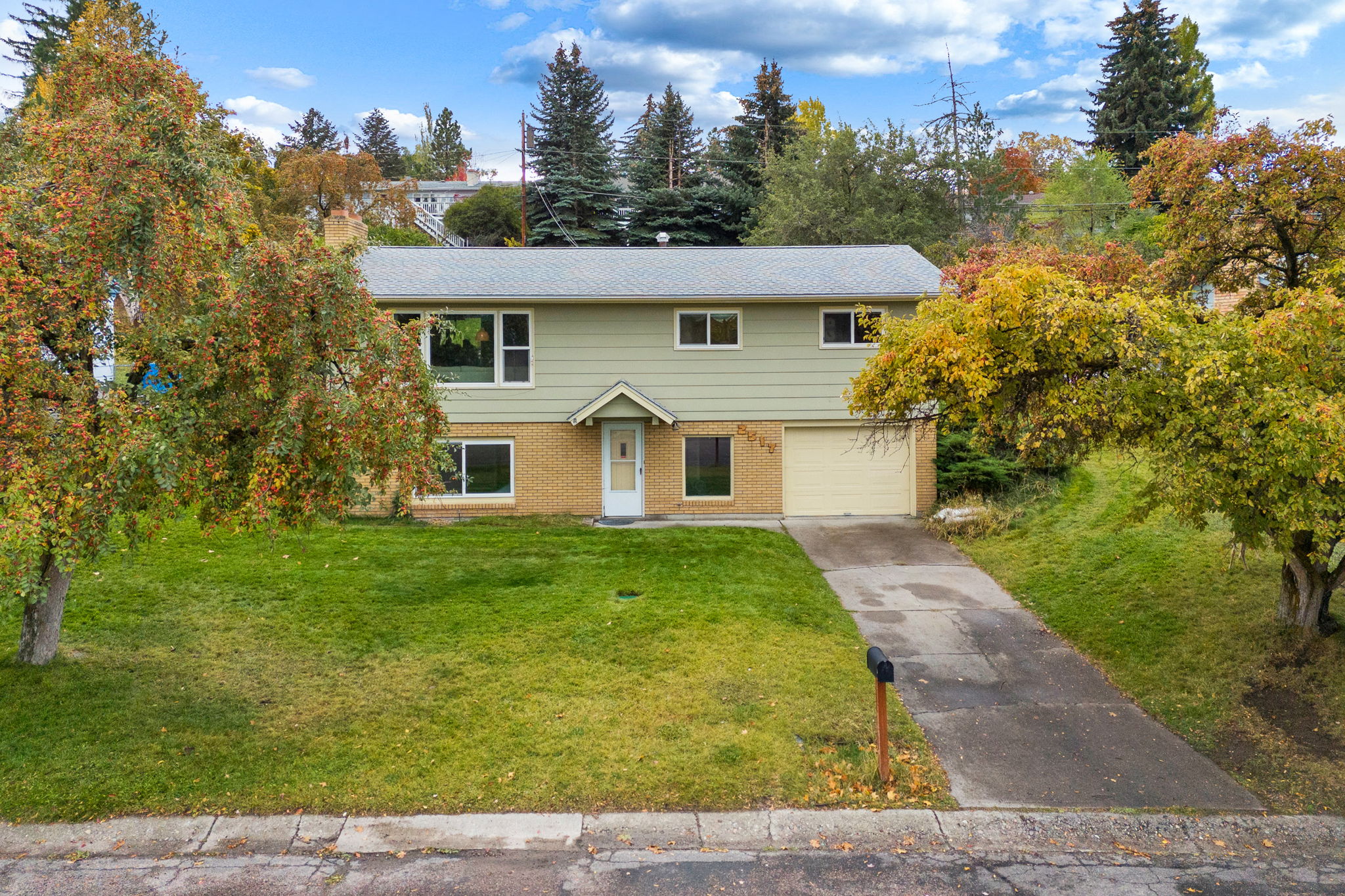 2517 Southhills Drive