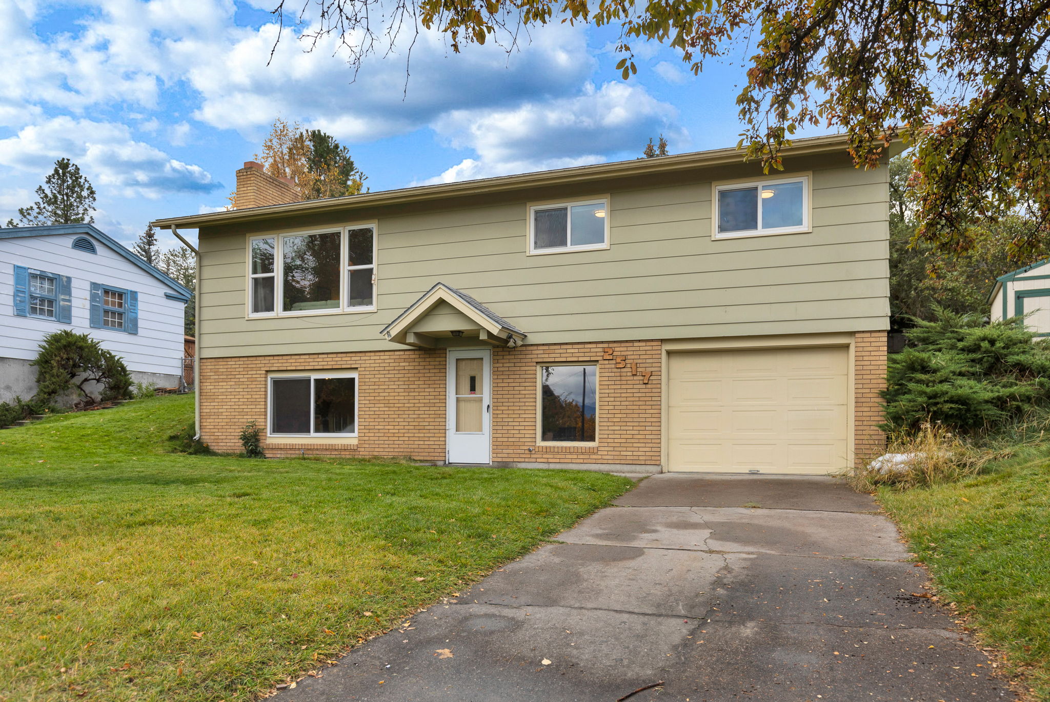 2517 Southhills Drive