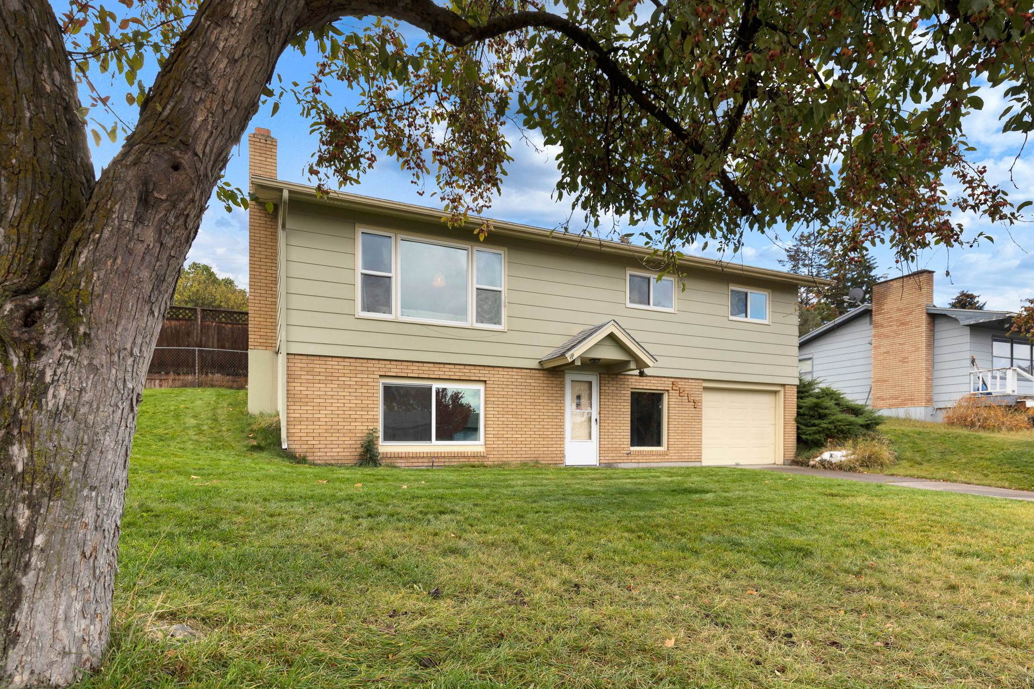 2517 Southhills Drive