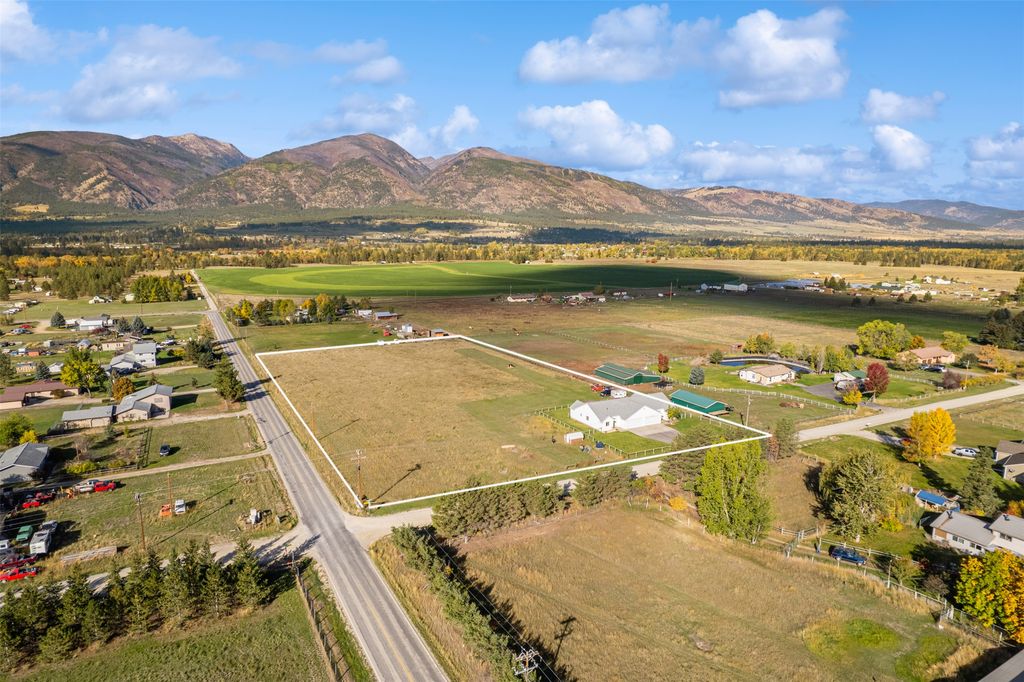 Photo of 5605-5607 Cottonwood Drive N, Florence, MT 59833 (MLS # 30058529)