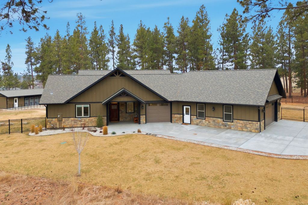 Photo of 79 Big Bear Road, Stevensville, MT 59870 (MLS # 30064495)