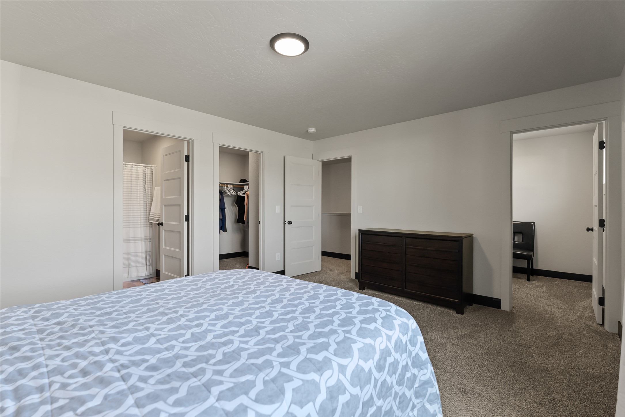 Kalispell, Montana 59901, United States, 3 Bedrooms Bedrooms, ,3 BathroomsBathrooms,Residential,Active,233557