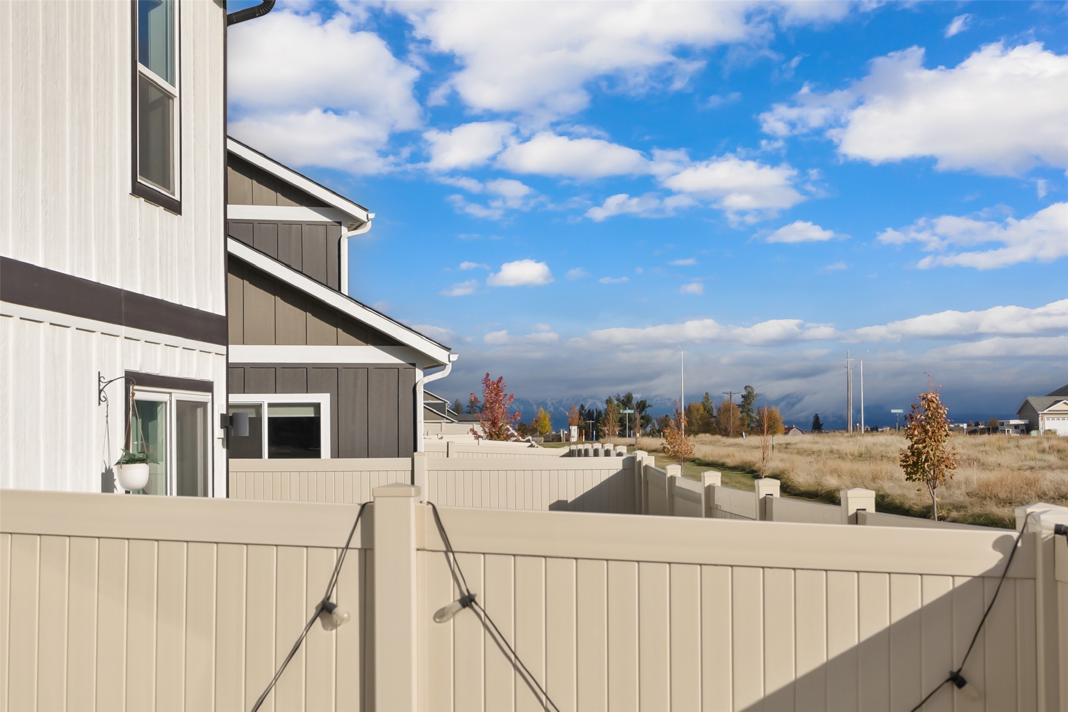 Kalispell, Montana 59901, United States, 3 Bedrooms Bedrooms, ,3 BathroomsBathrooms,Residential,Active,233557