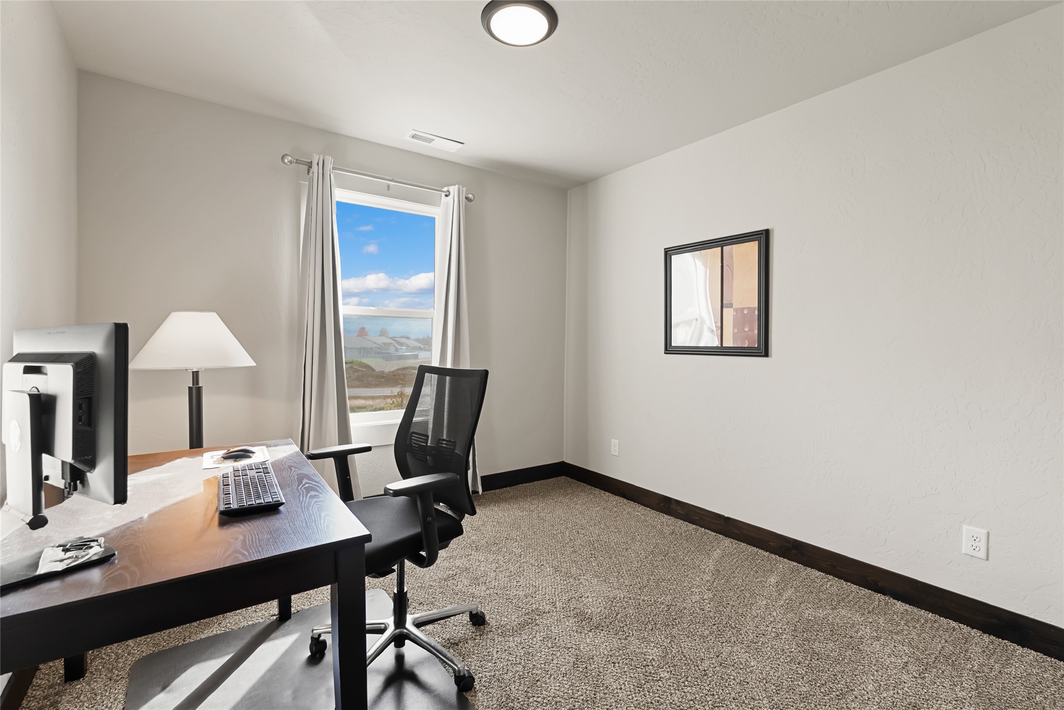 Kalispell, Montana 59901, United States, 3 Bedrooms Bedrooms, ,3 BathroomsBathrooms,Residential,Active,233557