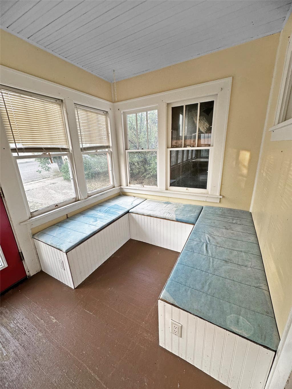Photo of 138 2nd Avenue SE, Cut Bank, MT 59427 (MLS # 30077280)