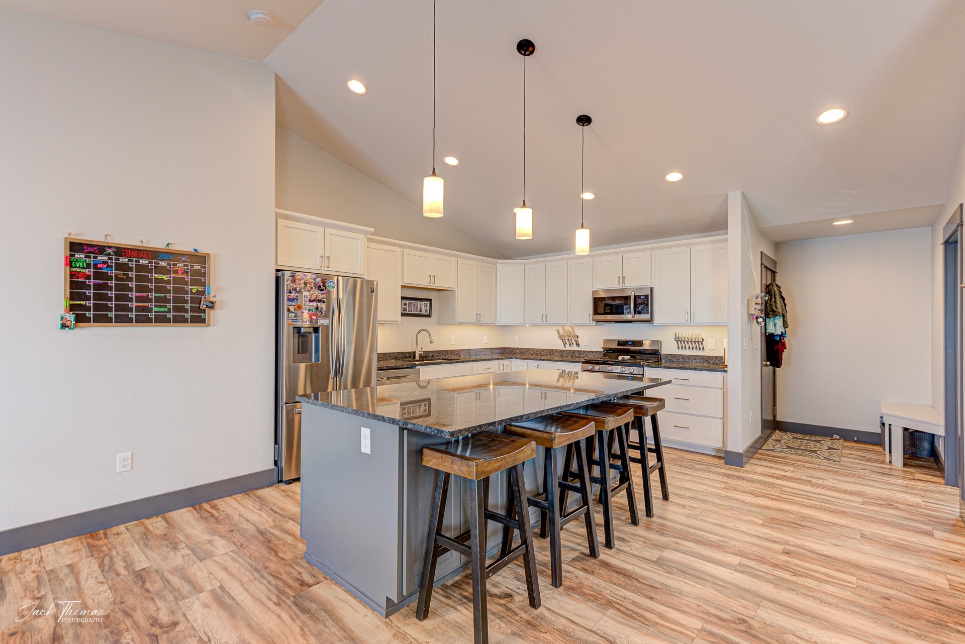 Townsend, Montana 59644, United States, 3 Bedrooms Bedrooms, ,3 BathroomsBathrooms,Residential,Pending,66068