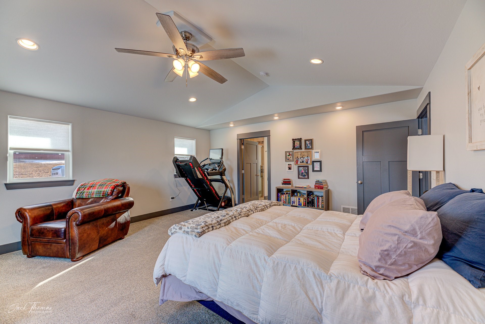 Townsend, Montana 59644, United States, 3 Bedrooms Bedrooms, ,3 BathroomsBathrooms,Residential,Pending,66068