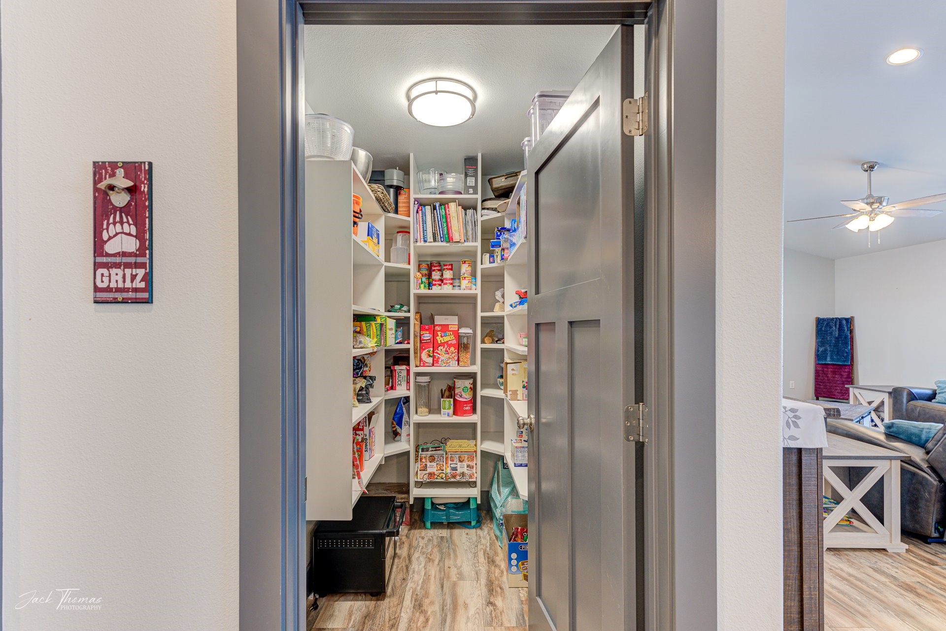 Townsend, Montana 59644, United States, 3 Bedrooms Bedrooms, ,3 BathroomsBathrooms,Residential,Pending,66068