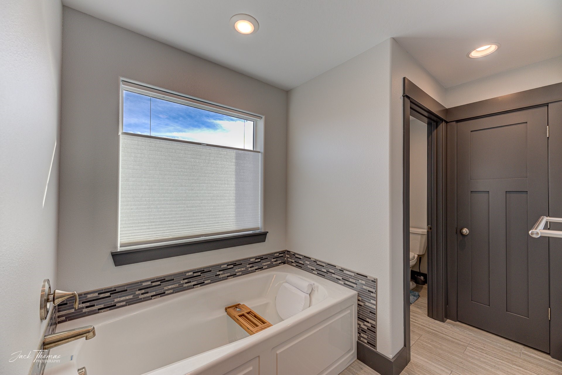 Townsend, Montana 59644, United States, 3 Bedrooms Bedrooms, ,3 BathroomsBathrooms,Residential,Pending,66068