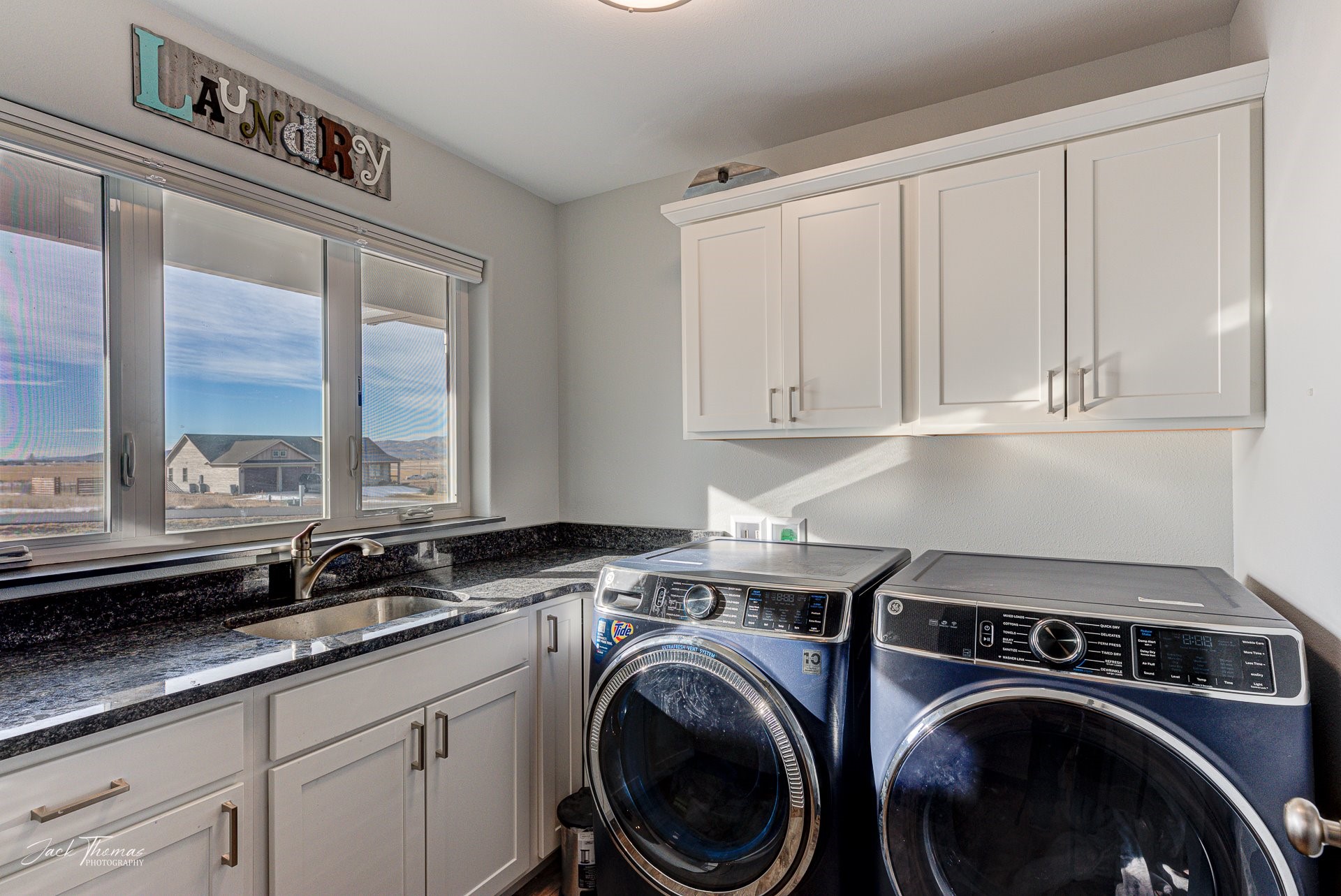 Townsend, Montana 59644, United States, 3 Bedrooms Bedrooms, ,3 BathroomsBathrooms,Residential,Pending,66068