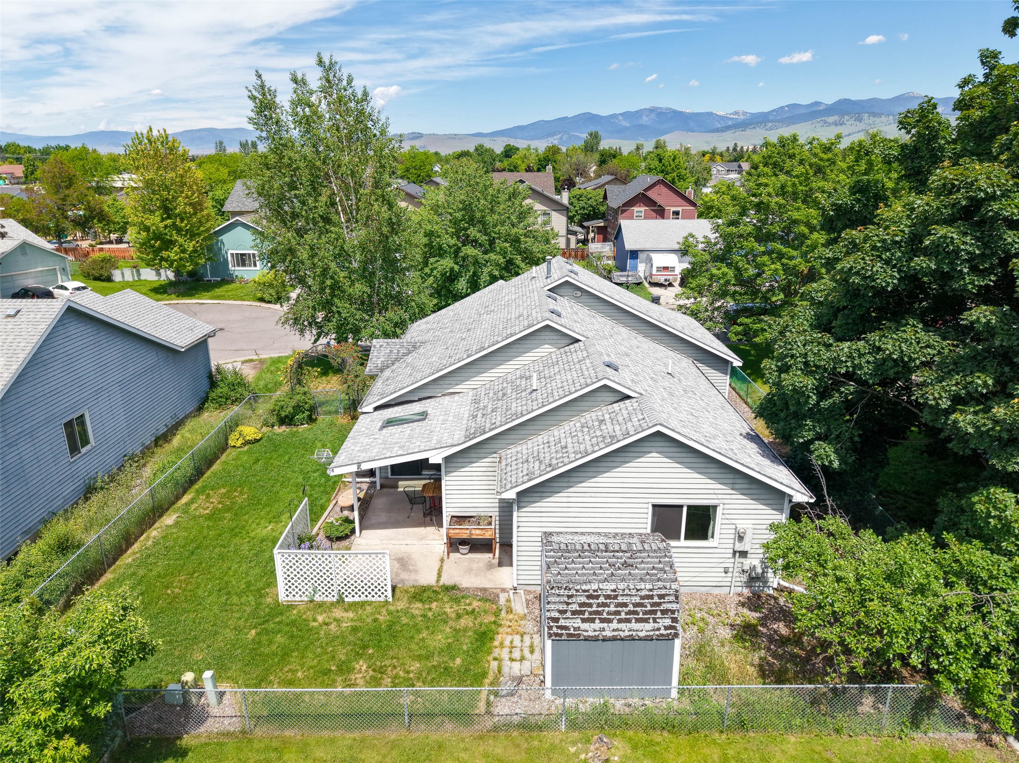 2425 Cottage Court