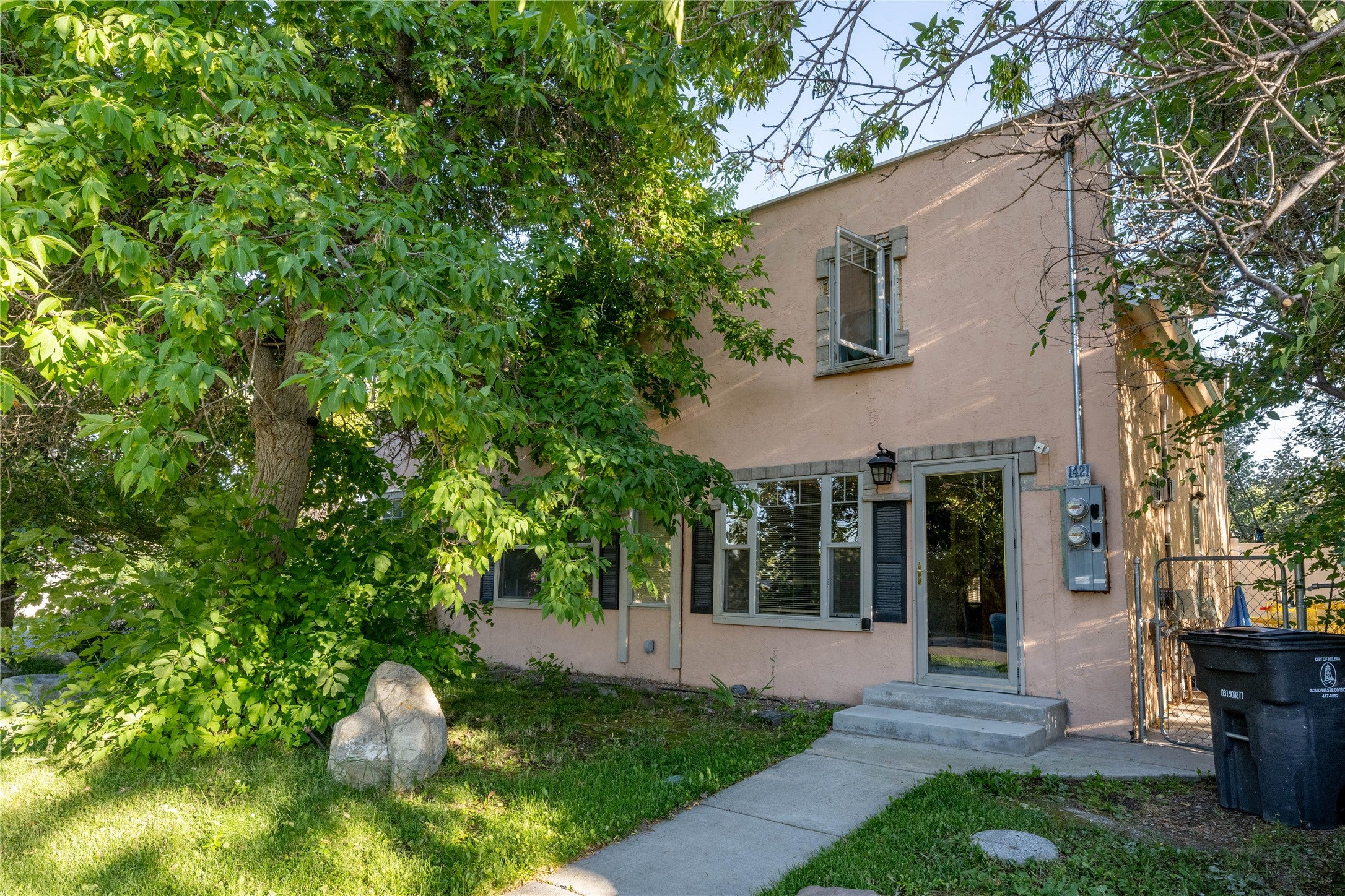 1423/1421 Poplar Street - Photo 2