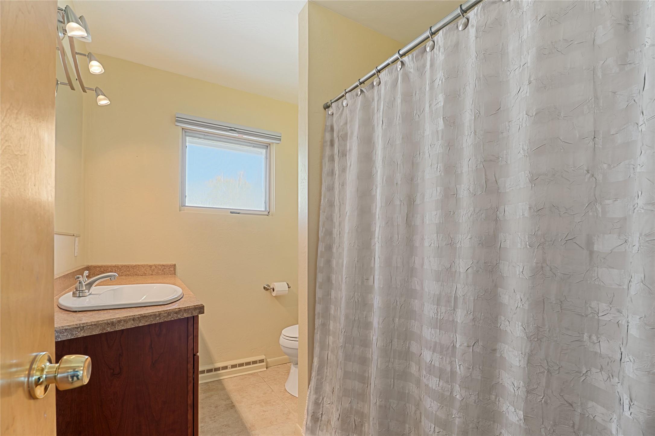 Helena, Montana 59601, United States, 3 Bedrooms Bedrooms, ,2 BathroomsBathrooms,Residential,Active,216861