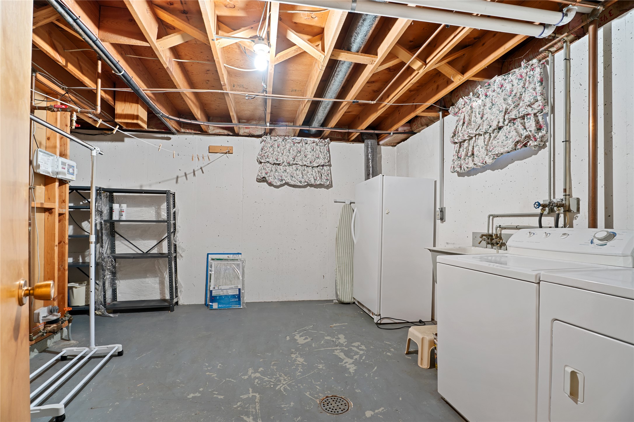 Helena, Montana 59601, United States, 3 Bedrooms Bedrooms, ,2 BathroomsBathrooms,Residential,Active,216861