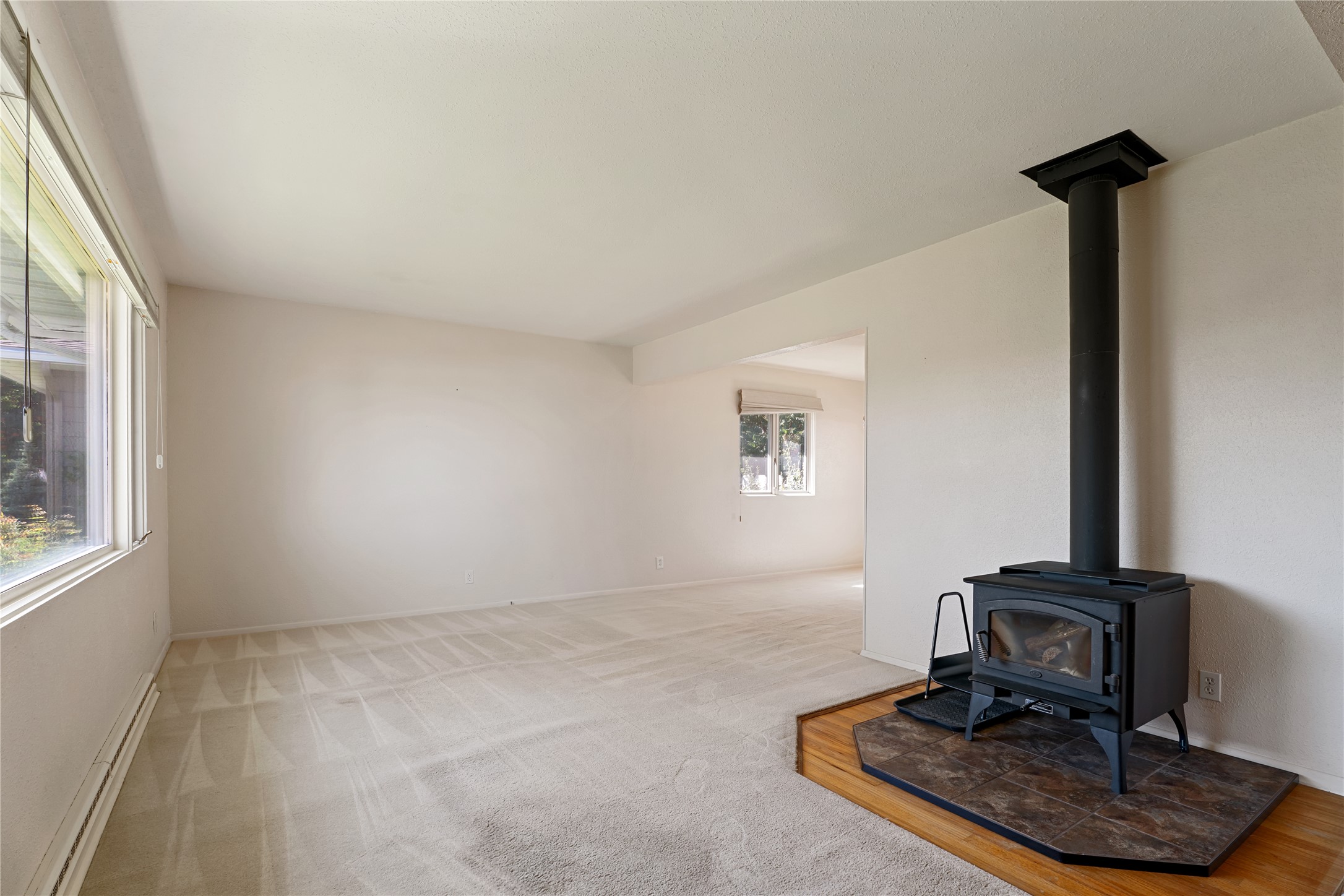 Helena, Montana 59601, United States, 3 Bedrooms Bedrooms, ,2 BathroomsBathrooms,Residential,Active,216861