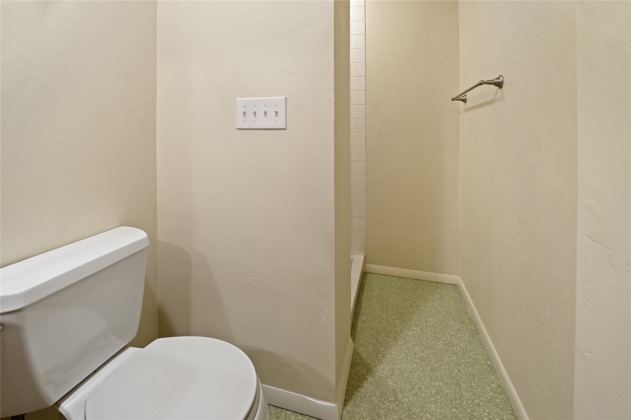 Helena, Montana 59601, United States, 3 Bedrooms Bedrooms, ,2 BathroomsBathrooms,Residential,Active,216861