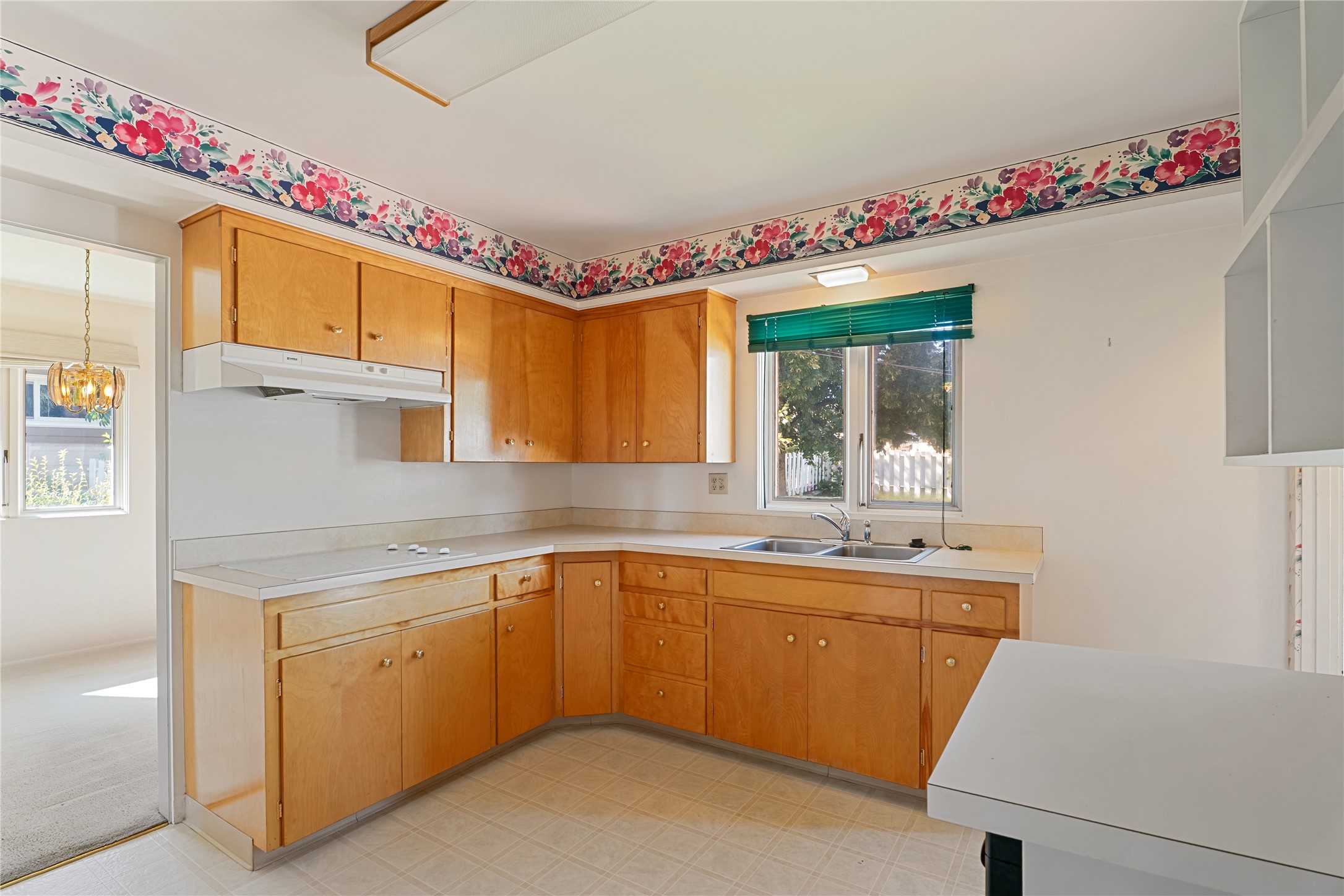 Helena, Montana 59601, United States, 3 Bedrooms Bedrooms, ,2 BathroomsBathrooms,Residential,Active,216861