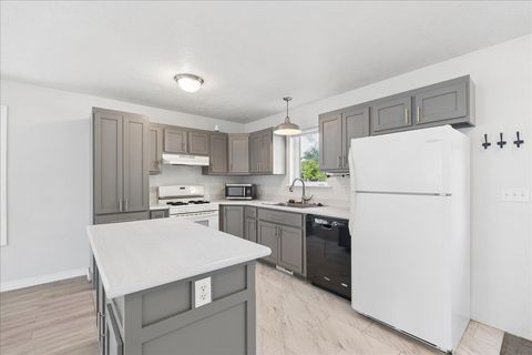 Tiny photo for 3115 2nd Avenue S, Great Falls, MT 59405 (MLS # 30073708)