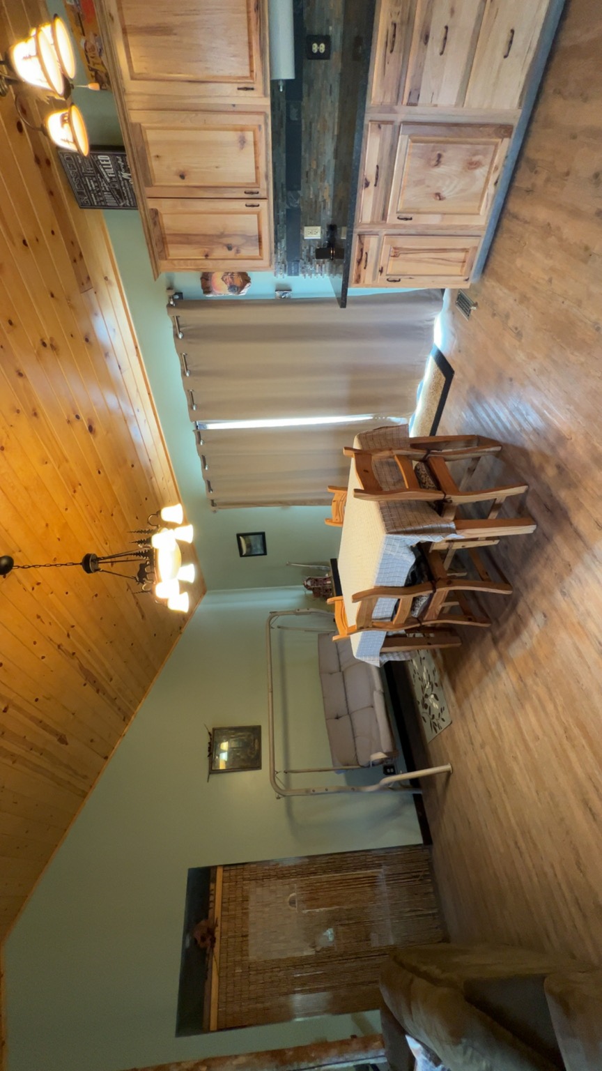 Hungry Horse, Montana 59919, United States, 3 Bedrooms Bedrooms, ,2 BathroomsBathrooms,Residential,Active,89508